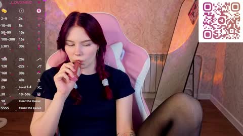 Julia online show from 04-11-26, 07:45