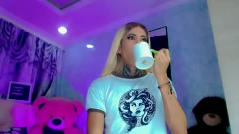 Snapshot of julia_bulette1 chatting on 06-16-26, 12:02 julia_bulette1 online show from 06-16-26, 12:02