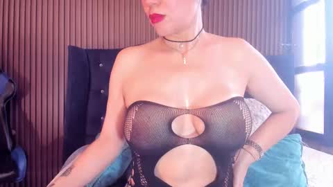 Snapshot of julia_dawson chatting on 10-09-25, 08:29 Julia online show from 10-09-25, 08:29