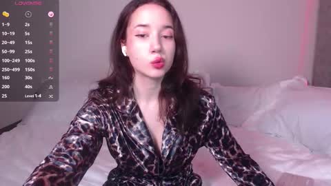 Julia online show from 11-11-25, 05:02