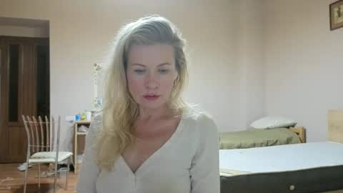Snapshot of julia_giulia chatting on 10-01-25, 09:21 julia_giulia online show from 10-01-25, 09:21