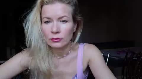 Snapshot of julia_giulia chatting on 10-03-25, 10:45 julia_giulia online show from 10-03-25, 10:45