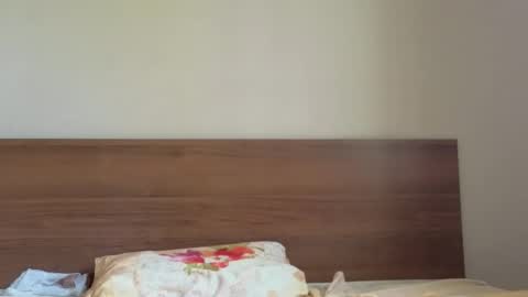 Snapshot of julia_giulia chatting on 10-07-25, 07:16 julia_giulia online show from 10-07-25, 07:16