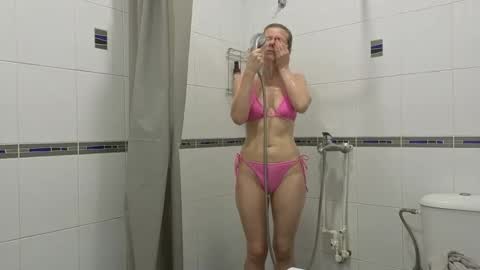 Snapshot of julia_giulia chatting on 11-10-25, 03:38 julia_giulia online show from 11-10-25, 03:38