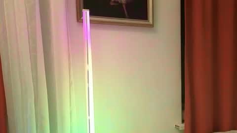 Snapshot of julia_giulia chatting on 12-14-25, 01:38 julia_giulia online show from 12-14-25, 01:38