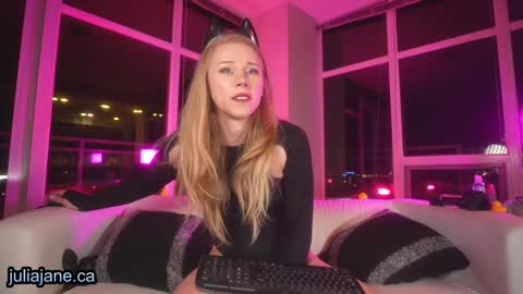 Julia Jane online show from 12-04-24, 03:26