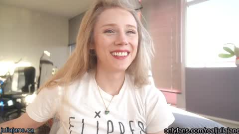 Julia Jane online show from 04-07-26, 01:06