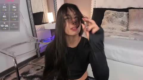 Snapshot of julia_martinezz_ chatting on 06-16-26, 11:35 J U L IA M A R T I N E Z online show from 06-16-26, 11:35