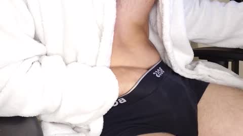 Snapshot of julia_official chatting on 09-25-25, 09:18 julia_official online show from 09-25-25, 09:18