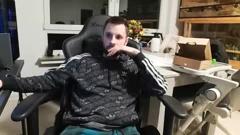 julia_official online show from 03-16-26, 11:20