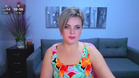 Julia online show from 11-22-25, 12:59