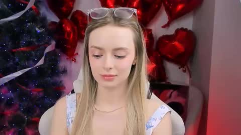 Julia online show from 03-17-26, 03:15