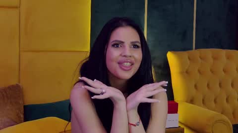 Snapshot of juliaharveyy chatting on 03-12-25, 05:35 Julia online show from 03-12-25, 05:35