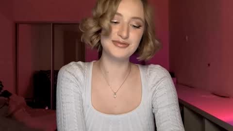 Snapshot of juliahupman chatting on 02-24-26, 05:33 Kate online show from 02-24-26, 05:33