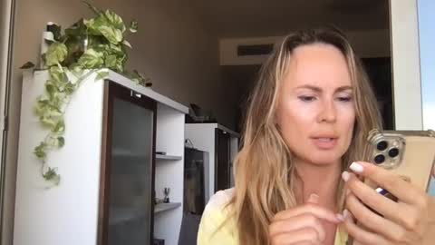 Snapshot of julialemilf chatting on 06-16-26, 10:51 julialemilf online show from 06-16-26, 10:51