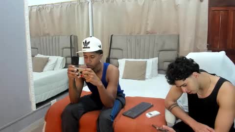 Snapshot of julian_billy chatting on 01-04-25, 05:26 julian billy online show from 01-04-25, 05:26