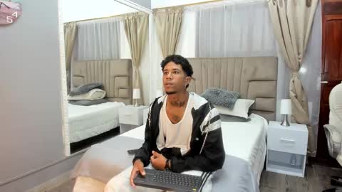 Snapshot of julian_billy chatting on 01-07-25, 11:37 julian billy online show from 01-07-25, 11:37