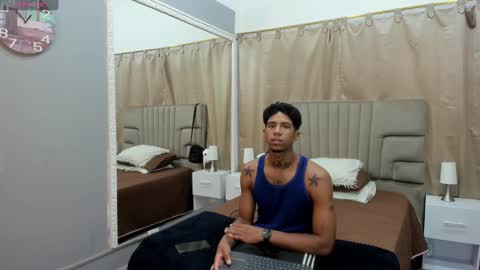 Snapshot of julian_billy chatting on 02-05-25, 06:15 julian billy online show from 02-05-25, 06:15