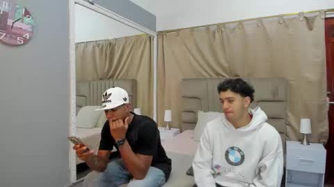 Snapshot of julian_billy chatting on 02-21-25, 12:06 julian billy online show from 02-21-25, 12:06