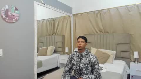 Snapshot of julian_billy chatting on 02-27-25, 11:20 julian billy online show from 02-27-25, 11:20