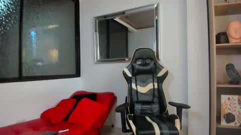 julian_wallace online show from 02-21-26, 07:48