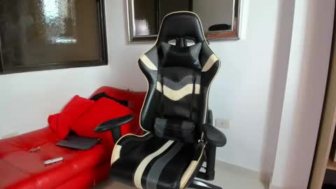 julian_wallace online show from 03-16-26, 01:04