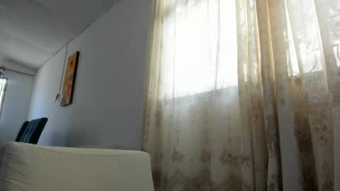 julian_wallace1 online show from 05-15-26, 05:09