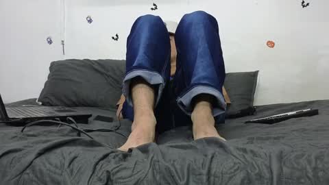 julian_whitee654 online show from 01-03-25, 06:35