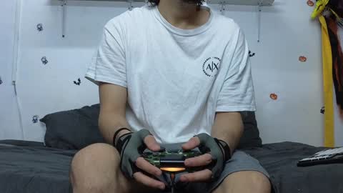 julian_whitee654 online show from 01-17-25, 11:49