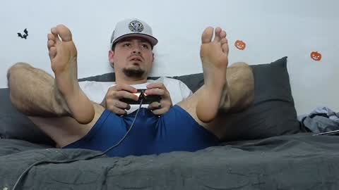 julian_whitee654 online show from 01-17-25, 05:51