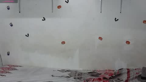 julian_whitee654 online show from 02-06-25, 11:15