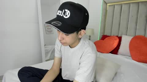 Julian online show from 02-07-26, 07:50