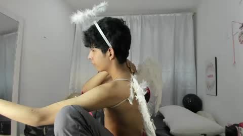 Snapshot of julian_xp chatting on 05-14-26, 06:47 Julian online show from 05-14-26, 06:47
