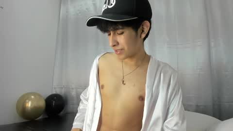 Snapshot of julian_xp chatting on 05-18-26, 06:58 Julian online show from 05-18-26, 06:58