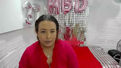 Snapshot of juliana_052318 chatting on 01-07-25, 12:13 juliana online show from 01-07-25, 12:13