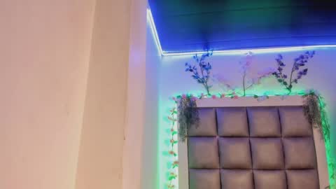 juliana_js_ online show from 04-13-26, 04:07