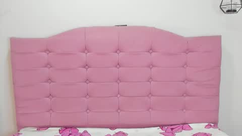 Juliana online show from 11-19-25, 11:54