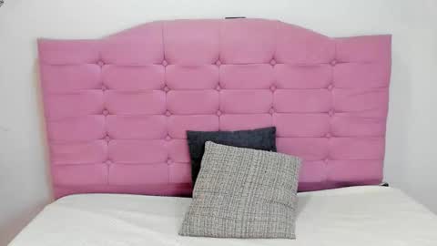 Juliana online show from 11-26-25, 03:24