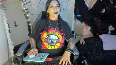 Snapshot of julianacarter chatting on 10-20-25, 07:14 JulianaCarter online show from 10-20-25, 07:14