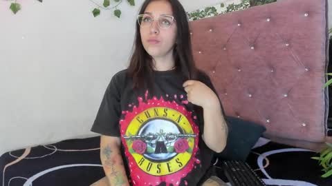Snapshot of julianacarter chatting on 04-23-26, 08:00 JulianaCarter online show from 04-23-26, 08:00