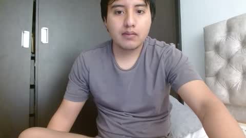Snapshot of julianalvarez95 chatting on 04-25-26, 06:38 Julian online show from 04-25-26, 06:38
