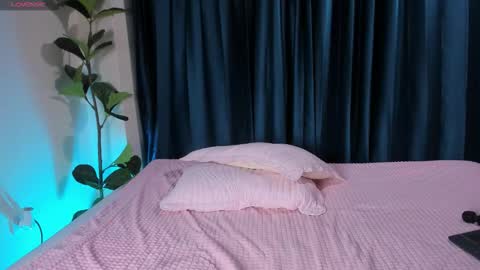 Juliana online show from 11-12-25, 09:03