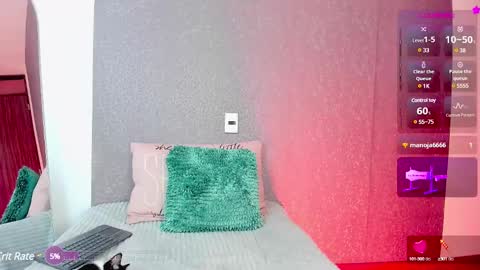 Snapshot of julianarodriguez_ chatting on 03-04-25, 06:18 Juliana online show from 03-04-25, 06:18