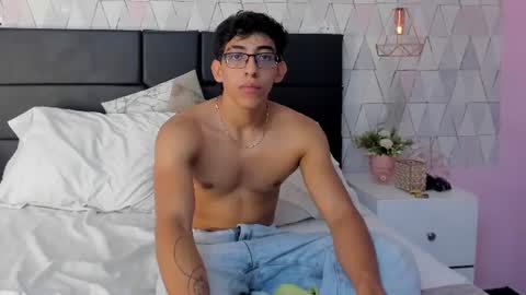 Snapshot of julianrouss chatting on 07-02-26, 03:23 Julian online show from 07-02-26, 03:23