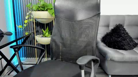 Snapshot of juliansexxx16 chatting on 12-26-24, 05:40 Julian online show from 12-26-24, 05:40