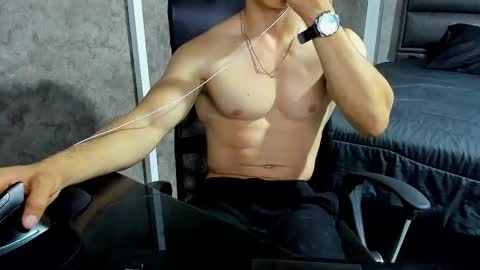 Snapshot of juliansexxx16 chatting on 10-10-25, 11:26 Julian online show from 10-10-25, 11:26