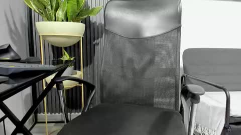 Snapshot of juliansexxx16 chatting on 02-10-26, 01:04 Julian online show from 02-10-26, 01:04