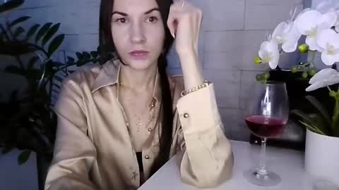 Snapshot of juliaorgasm chatting on 02-08-26, 03:26 Julia online show from 02-08-26, 03:26