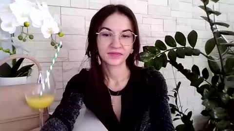 Snapshot of juliaorgasm chatting on 02-19-26, 02:46 Julia online show from 02-19-26, 02:46