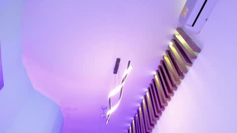 Snapshot of juliasprouse_ chatting on 12-19-24, 06:01 Julias online show from 12-19-24, 06:01
